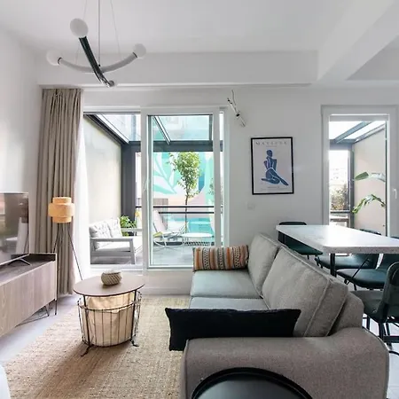 Chic & Elegant 2br 1.5ba W Priv Terrace #6 * Istanbul