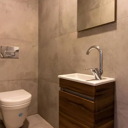 Chic & Elegant 2br 1.5ba W Priv Terrace #6 Lejlighed Istanbul