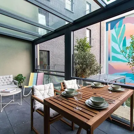 Chic & Elegant 2br 1.5ba W Priv Terrace #6 Isztambul